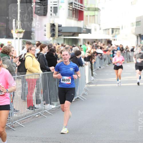 12.06.2026 - Holstenköstenlauf Andreas Tolksdorf http://msf.ph/oto/9747166 12.06.2026 19:53:11 Laufen 4, 11, 4385, 4699 meine-sportfotos.de