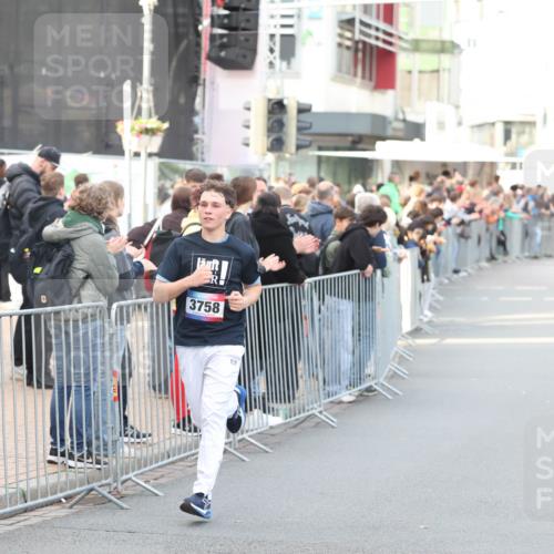 12.06.2026 - Holstenköstenlauf Andreas Tolksdorf http://msf.ph/oto/9747176 12.06.2026 19:53:19 Laufen 14, 11, 26, 3758, 6 meine-sportfotos.de