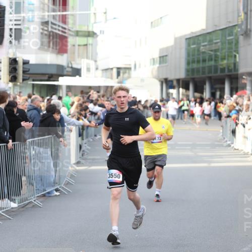 12.06.2026 - Holstenköstenlauf Andreas Tolksdorf http://msf.ph/oto/9747186 12.06.2026 19:53:28 Laufen 1, 3550, 172 meine-sportfotos.de