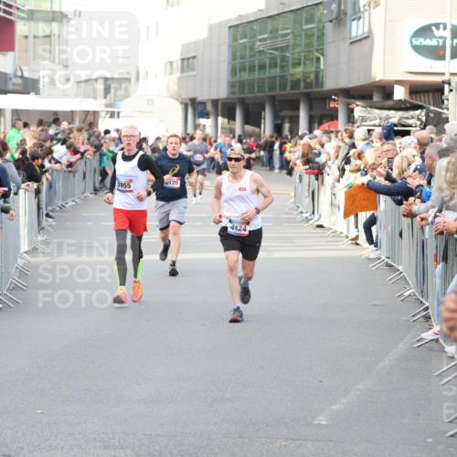 12.06.2026 - Holstenköstenlauf Andreas Tolksdorf http://msf.ph/oto/9747207 12.06.2026 19:53:46 Laufen 3955, 201, 4424 meine-sportfotos.de