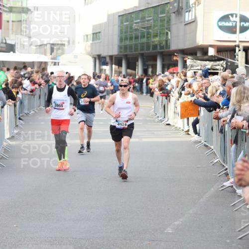 12.06.2026 - Holstenköstenlauf Andreas Tolksdorf http://msf.ph/oto/9747208 12.06.2026 19:53:47 Laufen 3955, 3120, 4424 meine-sportfotos.de