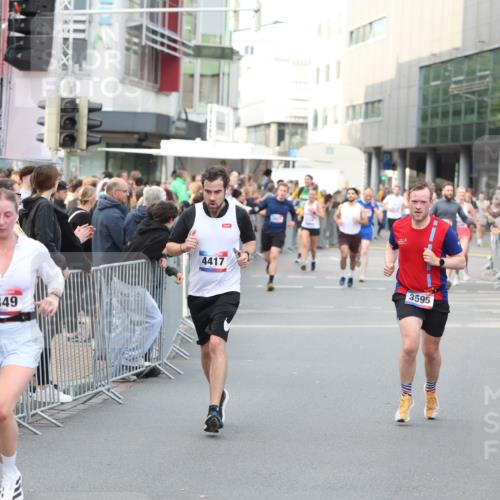 12.06.2026 - Holstenköstenlauf Andreas Tolksdorf http://msf.ph/oto/9747227 12.06.2026 19:54:07 Laufen 3349, 4417, 3595 meine-sportfotos.de