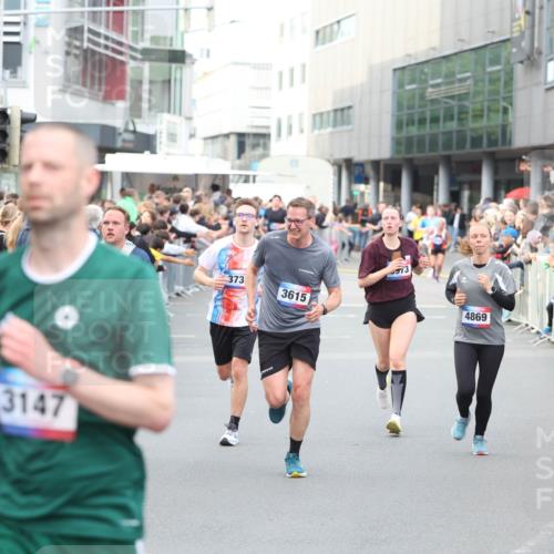 12.06.2026 - Holstenköstenlauf Andreas Tolksdorf http://msf.ph/oto/9747271 12.06.2026 19:54:44 Laufen 3147, 373, 3615, 573, 4869 meine-sportfotos.de