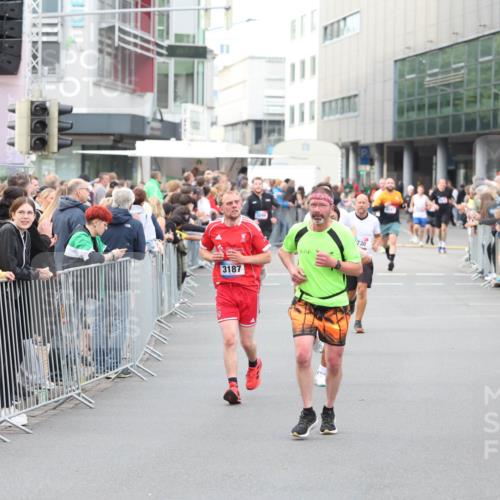 12.06.2026 - Holstenköstenlauf Andreas Tolksdorf http://msf.ph/oto/9747311 12.06.2026 19:55:19 Laufen 3187 meine-sportfotos.de