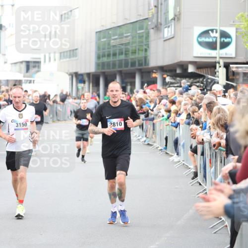 12.06.2026 - Holstenköstenlauf Andreas Tolksdorf http://msf.ph/oto/9747327 12.06.2026 19:55:30 Laufen 3212, 3150, 3810 meine-sportfotos.de