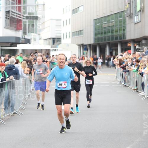 12.06.2026 - Holstenköstenlauf Andreas Tolksdorf http://msf.ph/oto/9747358 12.06.2026 19:56:03 Laufen 3164, 3914, 4544 meine-sportfotos.de