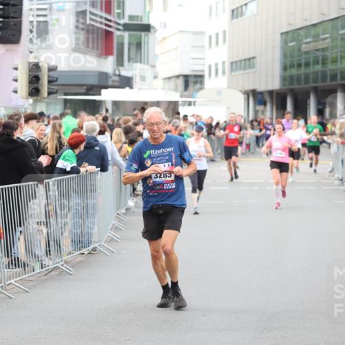 12.06.2026 - Holstenköstenlauf Andreas Tolksdorf http://msf.ph/oto/9747387 12.06.2026 19:56:28 Laufen 3285 meine-sportfotos.de