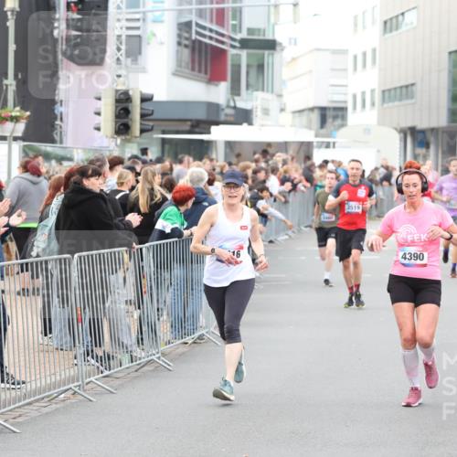 12.06.2026 - Holstenköstenlauf Andreas Tolksdorf http://msf.ph/oto/9747391 12.06.2026 19:56:32 Laufen 16, 3519, 4390, 392 meine-sportfotos.de