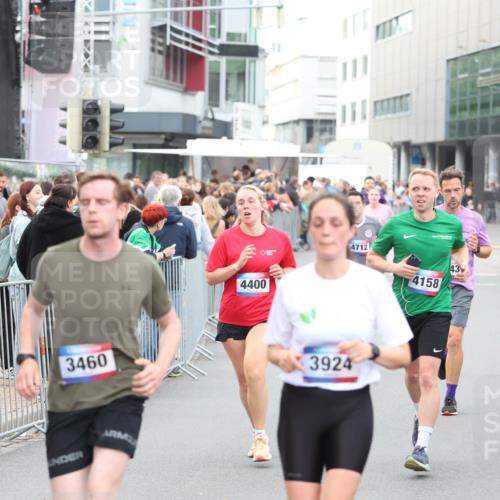 12.06.2026 - Holstenköstenlauf Andreas Tolksdorf http://msf.ph/oto/9747397 12.06.2026 19:56:37 Laufen 3460, 4400, 3924, 4712, 4158, 43 meine-sportfotos.de
