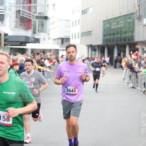 12.06.2026 - Holstenköstenlauf Andreas Tolksdorf http://msf.ph/oto/9747401 12.06.2026 19:56:39 Laufen 4158, 712, 3543 meine-sportfotos.de