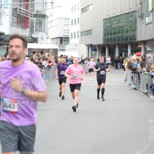12.06.2026 - Holstenköstenlauf Andreas Tolksdorf http://msf.ph/oto/9747402 12.06.2026 19:56:41 Laufen 3543, 4224, 3227, 1383 meine-sportfotos.de
