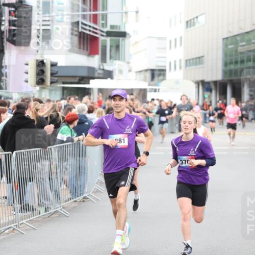 12.06.2026 - Holstenköstenlauf Andreas Tolksdorf http://msf.ph/oto/9747425 12.06.2026 19:57:10 Laufen 681, 370 meine-sportfotos.de