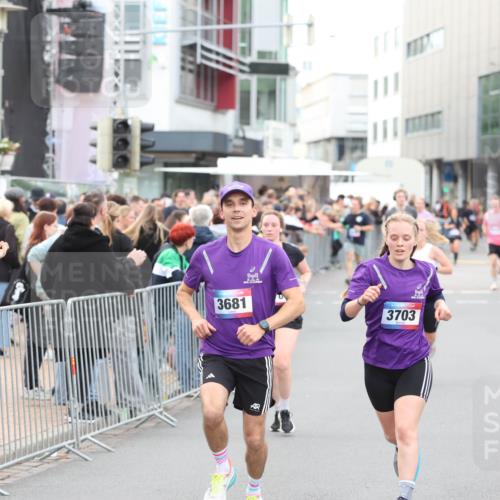 12.06.2026 - Holstenköstenlauf Andreas Tolksdorf http://msf.ph/oto/9747426 12.06.2026 19:57:10 Laufen 3681, 3703 meine-sportfotos.de