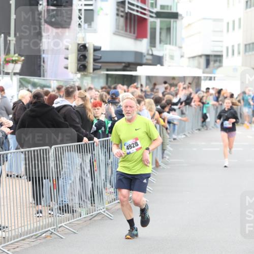 12.06.2026 - Holstenköstenlauf Andreas Tolksdorf http://msf.ph/oto/9747451 12.06.2026 19:57:34 Laufen 4928 meine-sportfotos.de