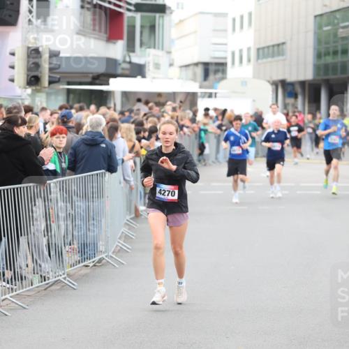 12.06.2026 - Holstenköstenlauf Andreas Tolksdorf http://msf.ph/oto/9747456 12.06.2026 19:57:38 Laufen  meine-sportfotos.de