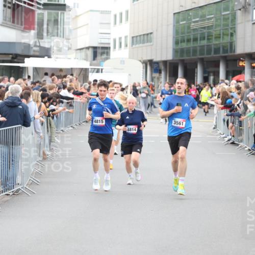 12.06.2026 - Holstenköstenlauf Andreas Tolksdorf http://msf.ph/oto/9747460 12.06.2026 19:57:42 Laufen 4815, 4814, 3561 meine-sportfotos.de