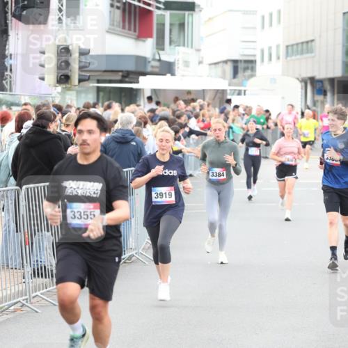 12.06.2026 - Holstenköstenlauf Andreas Tolksdorf http://msf.ph/oto/9747469 12.06.2026 19:57:51 Laufen 3384, 3919, 3355, 33657 meine-sportfotos.de