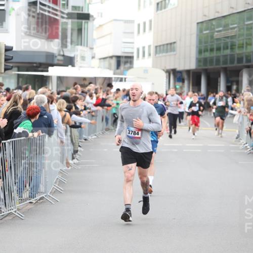 12.06.2026 - Holstenköstenlauf Andreas Tolksdorf http://msf.ph/oto/9747502 12.06.2026 19:58:24 Laufen 3784 meine-sportfotos.de