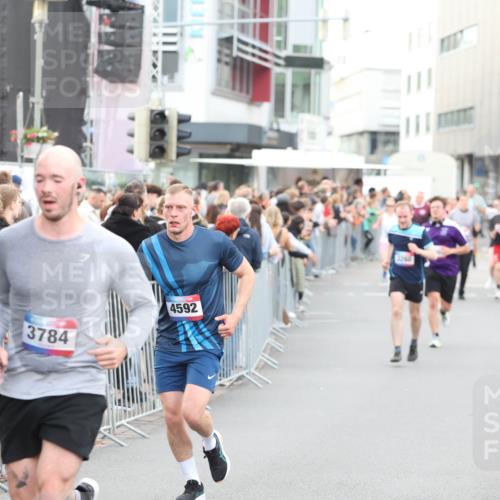 12.06.2026 - Holstenköstenlauf Andreas Tolksdorf http://msf.ph/oto/9747505 12.06.2026 19:58:27 Laufen 3784, 4592, 1260 meine-sportfotos.de