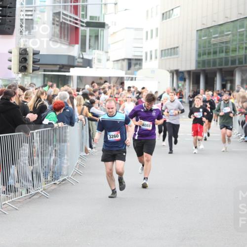 12.06.2026 - Holstenköstenlauf Andreas Tolksdorf http://msf.ph/oto/9747506 12.06.2026 19:58:28 Laufen 3260, 4088, 3511, 6260 meine-sportfotos.de