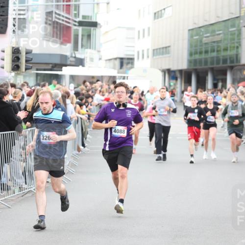 12.06.2026 - Holstenköstenlauf Andreas Tolksdorf http://msf.ph/oto/9747508 12.06.2026 19:58:30 Laufen 326, 4088, 3977, 3511 meine-sportfotos.de