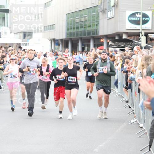 12.06.2026 - Holstenköstenlauf Andreas Tolksdorf http://msf.ph/oto/9747514 12.06.2026 19:58:32 Laufen 3423, 35, 5977, 310, 4312, 62, 4562 meine-sportfotos.de