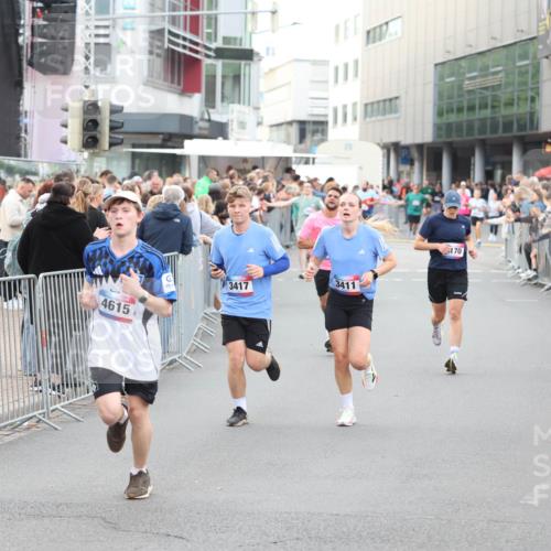 12.06.2026 - Holstenköstenlauf Andreas Tolksdorf http://msf.ph/oto/9747532 12.06.2026 19:58:48 Laufen 4615, 3411, 3417, 170 meine-sportfotos.de