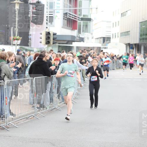 12.06.2026 - Holstenköstenlauf Andreas Tolksdorf http://msf.ph/oto/9747539 12.06.2026 19:58:52 Laufen 3, 3952, 3037 meine-sportfotos.de