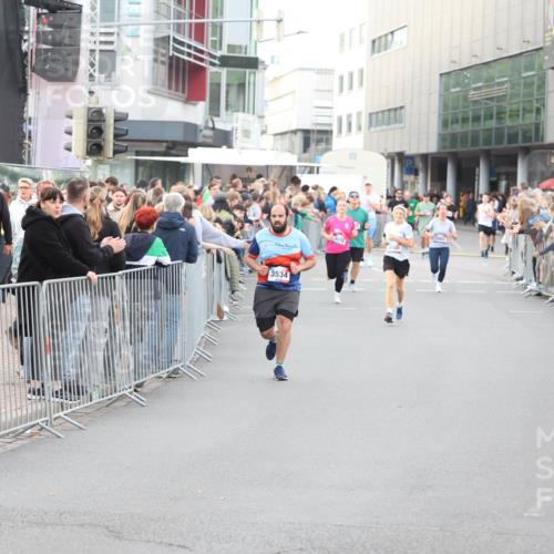 12.06.2026 - Holstenköstenlauf Andreas Tolksdorf http://msf.ph/oto/9747544 12.06.2026 19:58:57 Laufen 3534 meine-sportfotos.de