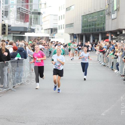 12.06.2026 - Holstenköstenlauf Andreas Tolksdorf http://msf.ph/oto/9747552 12.06.2026 19:59:01 Laufen 4943, 3180, 3902 meine-sportfotos.de