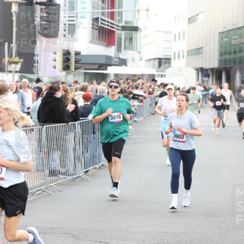 12.06.2026 - Holstenköstenlauf Andreas Tolksdorf http://msf.ph/oto/9747558 12.06.2026 19:59:04 Laufen 3180, 3078, 3902 meine-sportfotos.de