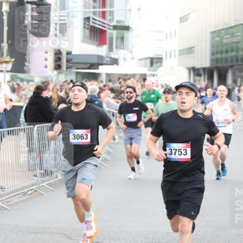 12.06.2026 - Holstenköstenlauf Andreas Tolksdorf http://msf.ph/oto/9747561 12.06.2026 19:59:10 Laufen 3063, 4577, 3753, 4755 meine-sportfotos.de