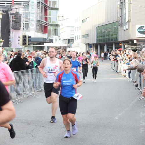 12.06.2026 - Holstenköstenlauf Andreas Tolksdorf http://msf.ph/oto/9747580 12.06.2026 19:59:38 Laufen 903, 4445, 2793, 4127, 509 meine-sportfotos.de