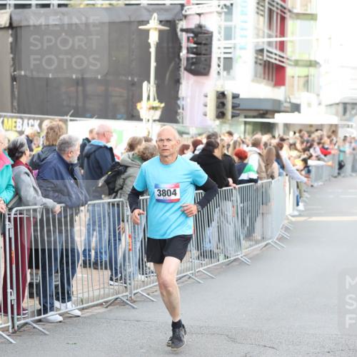 12.06.2026 - Holstenköstenlauf Andreas Tolksdorf http://msf.ph/oto/9747595 12.06.2026 19:59:50 Laufen 3804 meine-sportfotos.de
