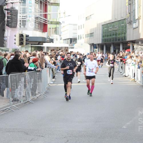 12.06.2026 - Holstenköstenlauf Andreas Tolksdorf http://msf.ph/oto/9747598 12.06.2026 20:00:00 Laufen 4838, 4846, 3278 meine-sportfotos.de