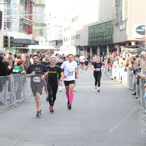 12.06.2026 - Holstenköstenlauf Andreas Tolksdorf http://msf.ph/oto/9747600 12.06.2026 20:00:01 Laufen 4838, 4846, 3278 meine-sportfotos.de