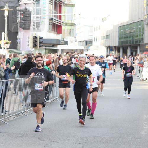 12.06.2026 - Holstenköstenlauf Andreas Tolksdorf http://msf.ph/oto/9747602 12.06.2026 20:00:02 Laufen 4846, 563, 8, 3278 meine-sportfotos.de