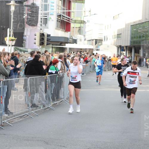 12.06.2026 - Holstenköstenlauf Andreas Tolksdorf http://msf.ph/oto/9747622 12.06.2026 20:00:20 Laufen 3269, 822, 3, 3382, 3231 meine-sportfotos.de