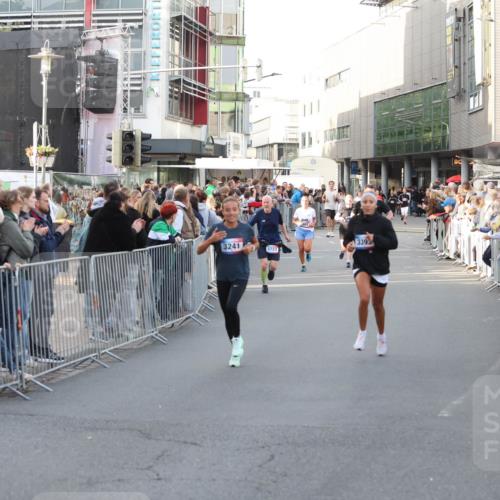 12.06.2026 - Holstenköstenlauf Andreas Tolksdorf http://msf.ph/oto/9747645 12.06.2026 20:00:51 Laufen 39, 3241 meine-sportfotos.de