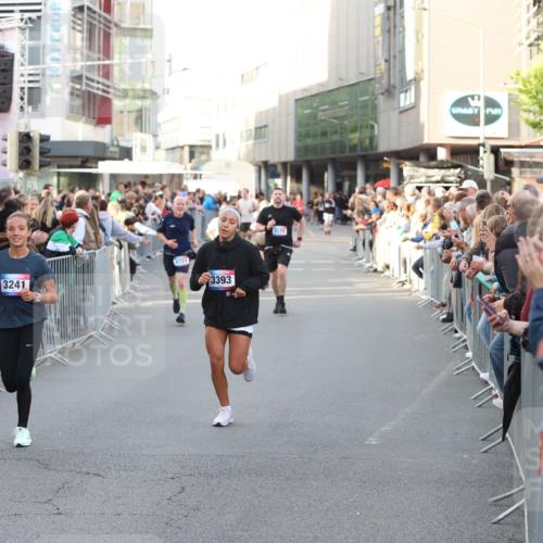 12.06.2026 - Holstenköstenlauf Andreas Tolksdorf http://msf.ph/oto/9747647 12.06.2026 20:00:52 Laufen 3241, 4723, 11, 3393, 3178 meine-sportfotos.de