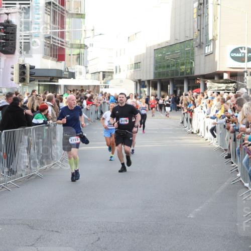 12.06.2026 - Holstenköstenlauf Andreas Tolksdorf http://msf.ph/oto/9747650 12.06.2026 20:00:54 Laufen 4723, 460, 3178 meine-sportfotos.de