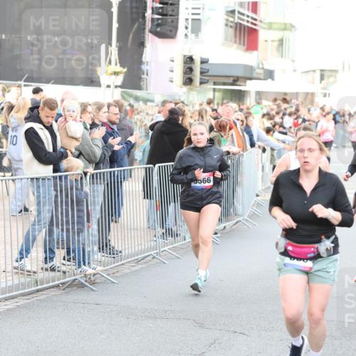 12.06.2026 - Holstenköstenlauf Andreas Tolksdorf http://msf.ph/oto/9747674 12.06.2026 20:01:18 Laufen 14, 10, 5566, 3087 meine-sportfotos.de
