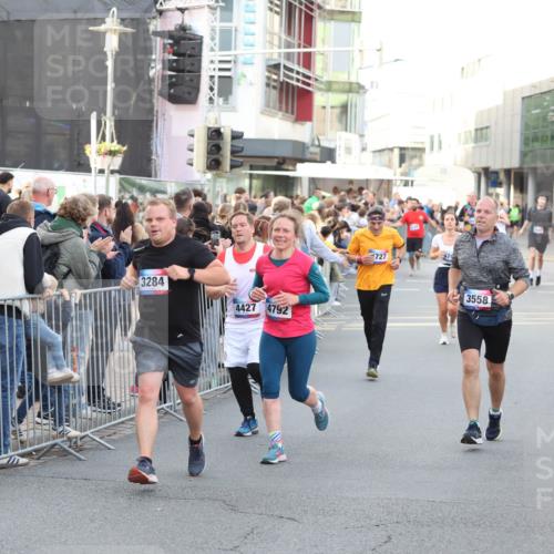 12.06.2026 - Holstenköstenlauf Andreas Tolksdorf http://msf.ph/oto/9747694 12.06.2026 20:01:37 Laufen 14, 1, 3284, 4427, 4792, 727, 374, 3558 meine-sportfotos.de