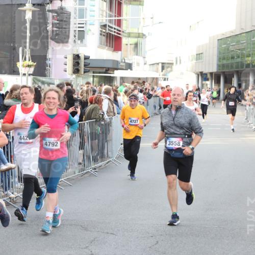 12.06.2026 - Holstenköstenlauf Andreas Tolksdorf http://msf.ph/oto/9747696 12.06.2026 20:01:38 Laufen 14, 3284, 442, 4792, 4727, 3558 meine-sportfotos.de