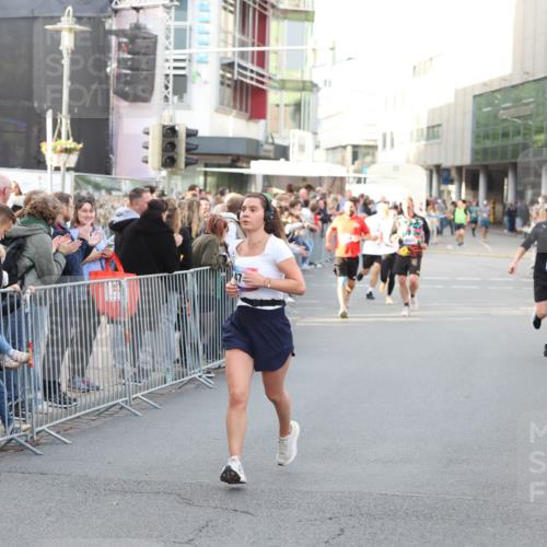12.06.2026 - Holstenköstenlauf Andreas Tolksdorf http://msf.ph/oto/9747700 12.06.2026 20:01:41 Laufen 14, 17, 4805 meine-sportfotos.de