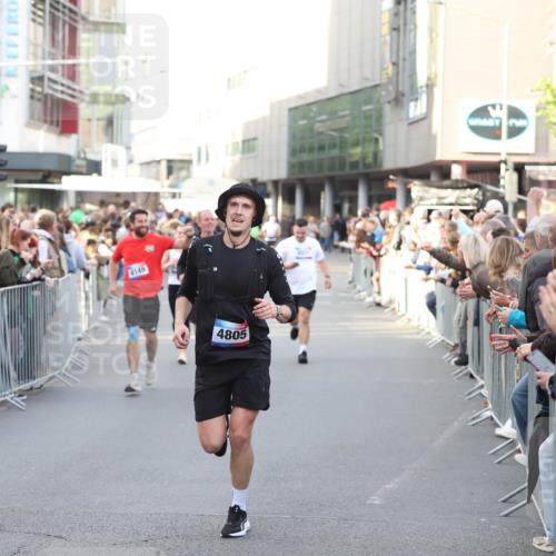 12.06.2026 - Holstenköstenlauf Andreas Tolksdorf http://msf.ph/oto/9747705 12.06.2026 20:01:44 Laufen 4149, 4805 meine-sportfotos.de