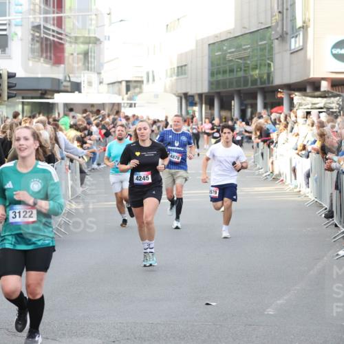 12.06.2026 - Holstenköstenlauf Andreas Tolksdorf http://msf.ph/oto/9747730 12.06.2026 20:02:09 Laufen 3122, 4878, 4245, 1579 meine-sportfotos.de