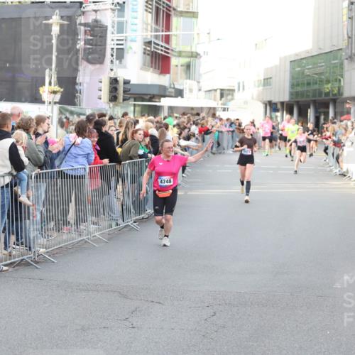 12.06.2026 - Holstenköstenlauf Andreas Tolksdorf http://msf.ph/oto/9747747 12.06.2026 20:02:37 Laufen 4748, 11, 3451 meine-sportfotos.de
