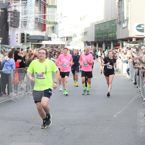 12.06.2026 - Holstenköstenlauf Andreas Tolksdorf http://msf.ph/oto/9747754 12.06.2026 20:02:49 Laufen 3085, 4357, 4616, 4361 meine-sportfotos.de