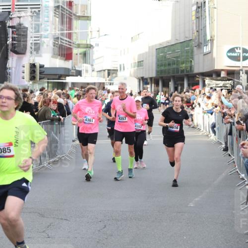 12.06.2026 - Holstenköstenlauf Andreas Tolksdorf http://msf.ph/oto/9747757 12.06.2026 20:02:49 Laufen 3085, 4361, 4357, 4616 meine-sportfotos.de